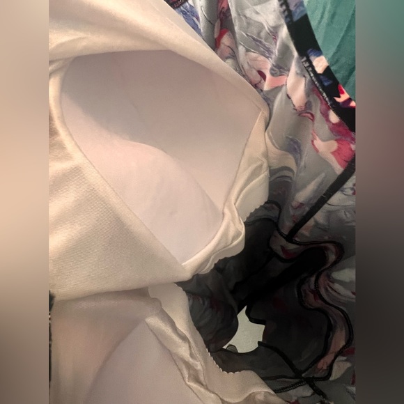 25% off listed price. Plus size one piece swimsuit - Picture 4 of 5